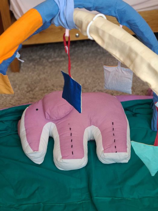 Дитячий килимок-манеж