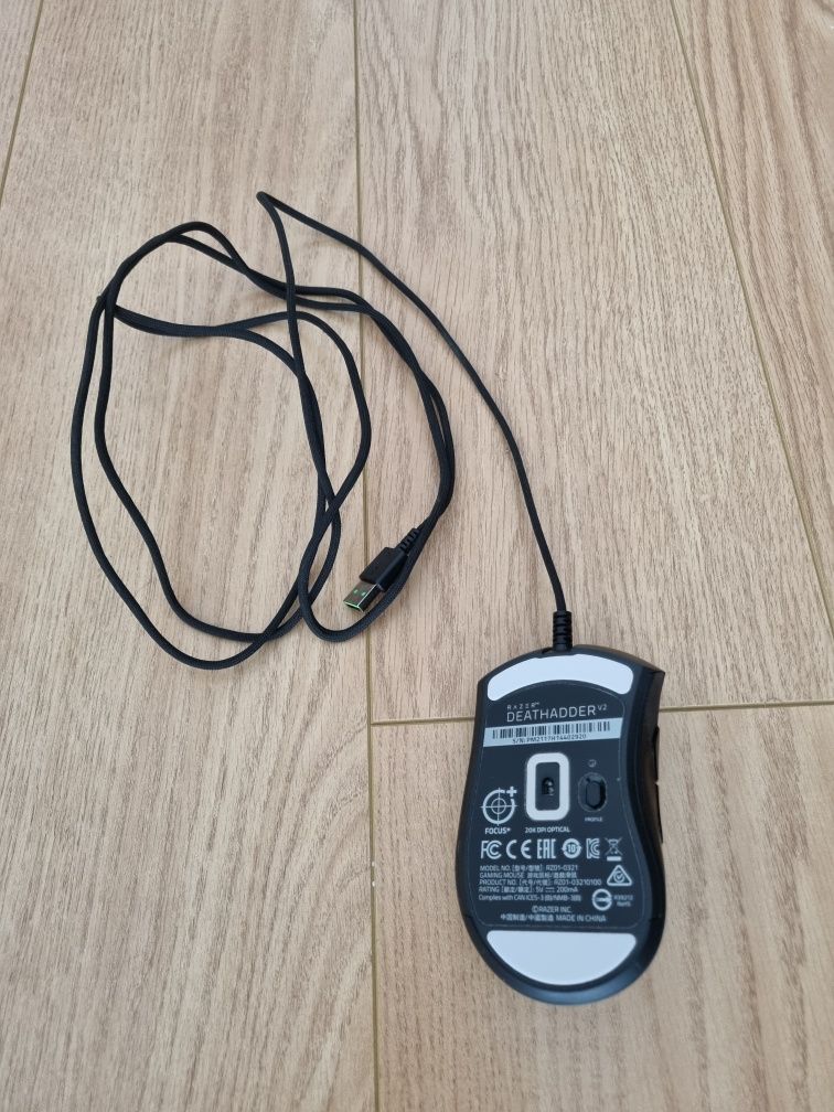 Rato Óptico Razer DeathAdder v2 preto