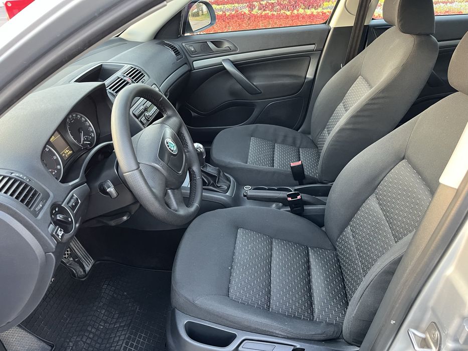 Skoda Octavia A5 1.6 газ/бензин