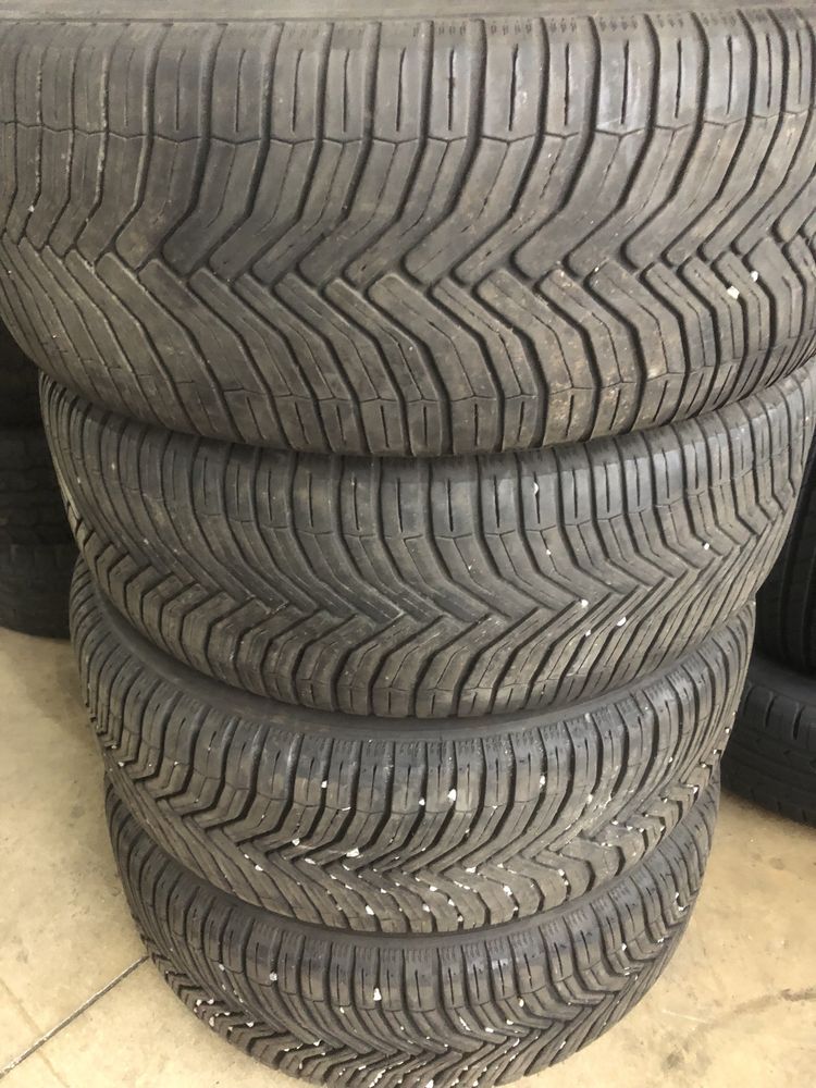 Pneus Michelin 215/60 R16