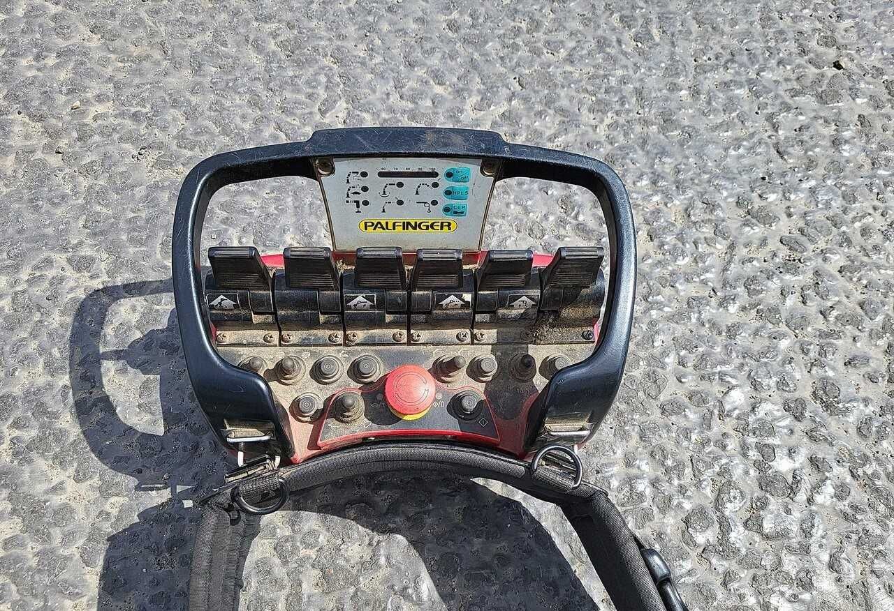 Бортовий MAN TGS 26.400 TGS 6X2 Palfinger PK29002 виліт стріли 18,9м