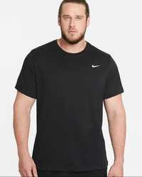 Nike футболки в розмірах M та L