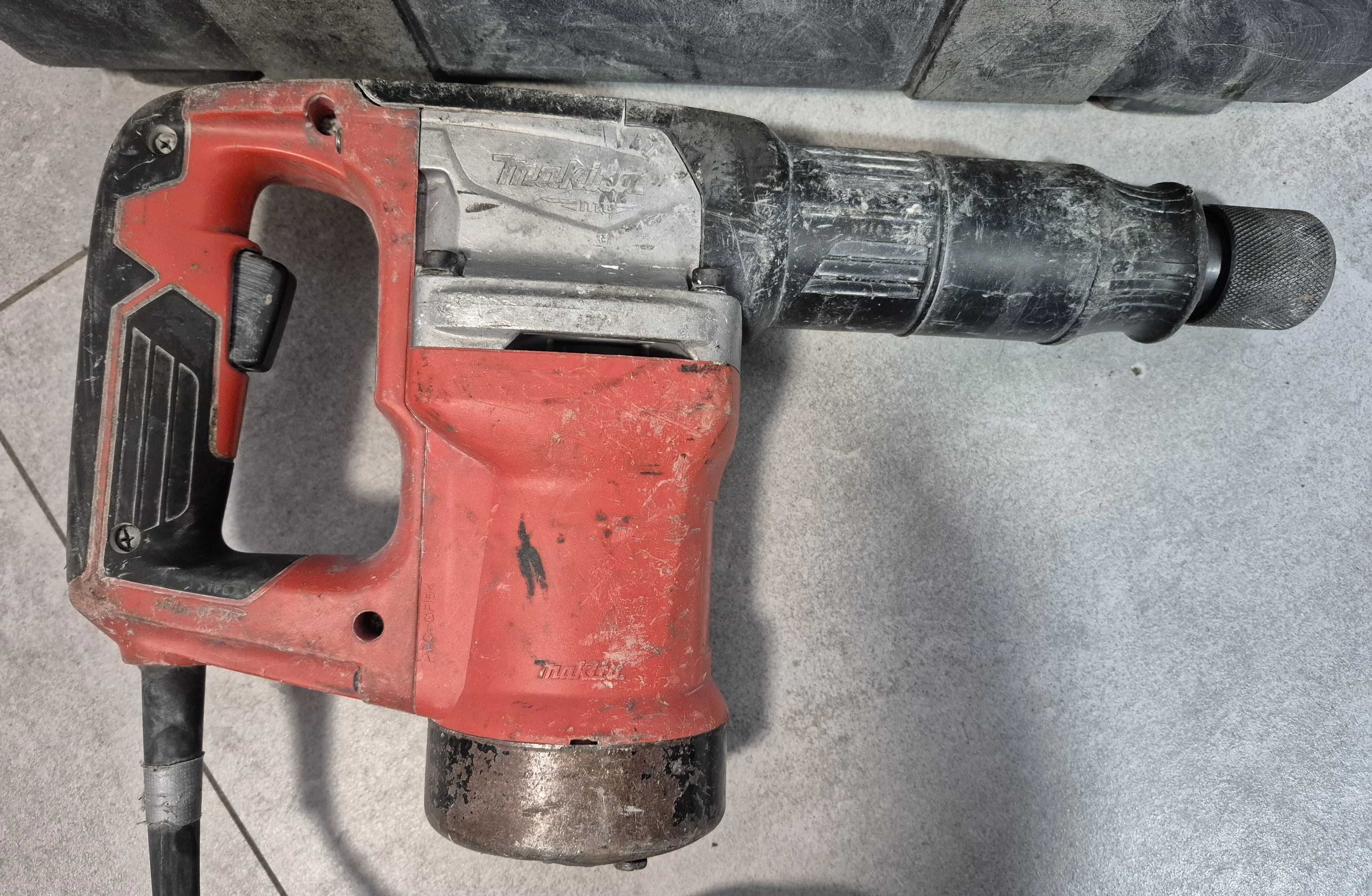 Młot udarowy Makita  M8600 + walizka