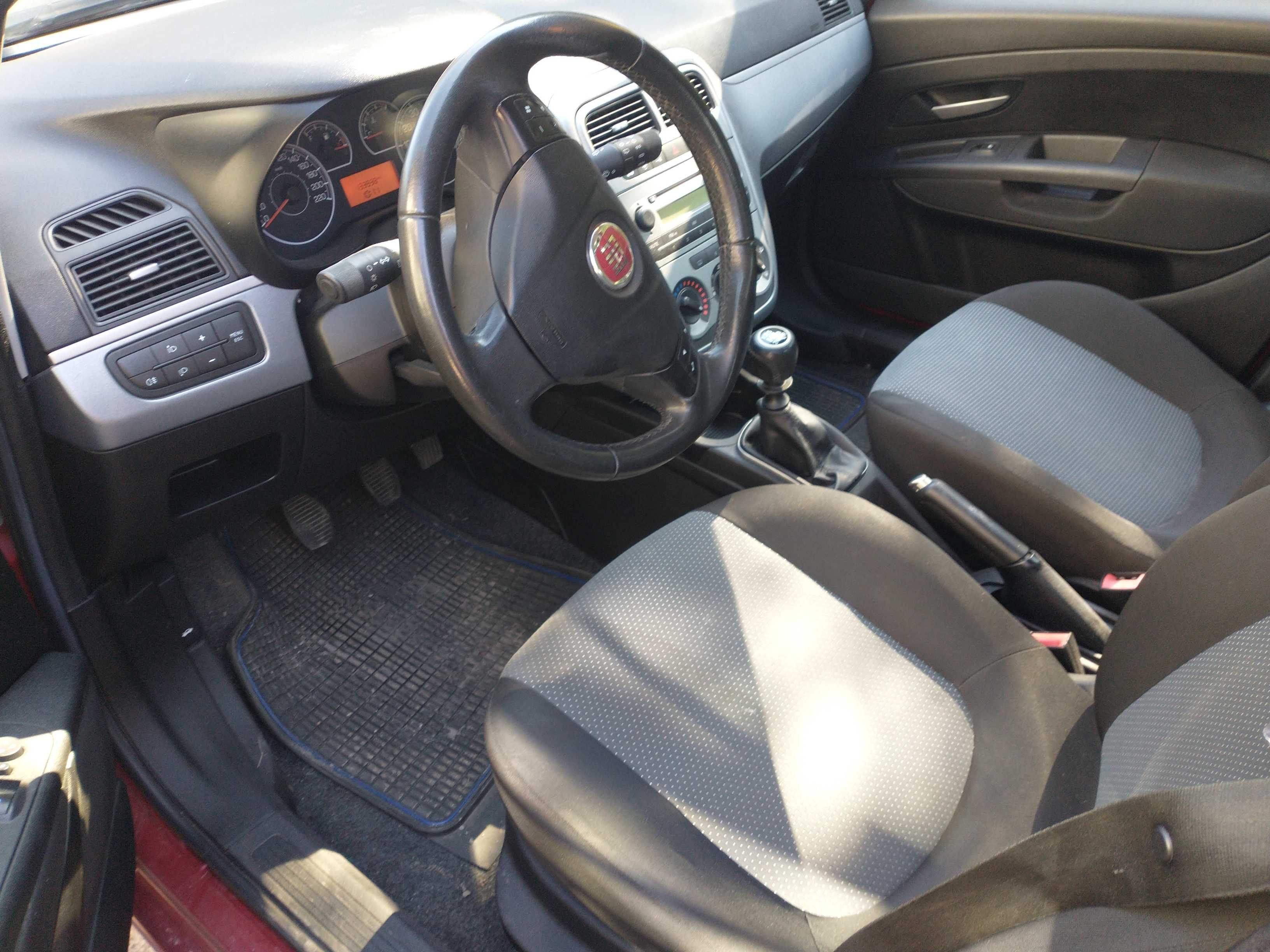FIAT GRANDE PUNTO 1,4 KRAJOWY 2010/2011 5 -drzwi klima 133 tys km
