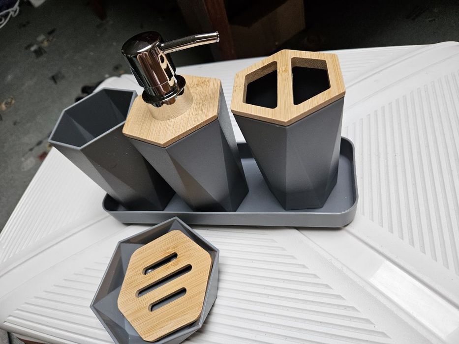 Набір у ванну кімнату