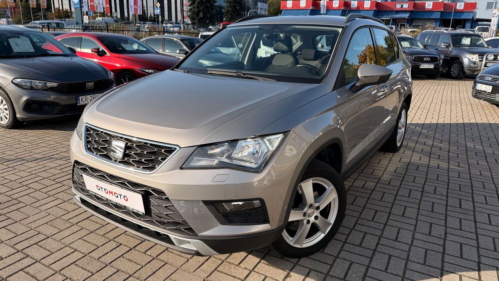 Seat Ateca Benzyna Manual Alcantara kamery 360 serwis ASO pełna historia