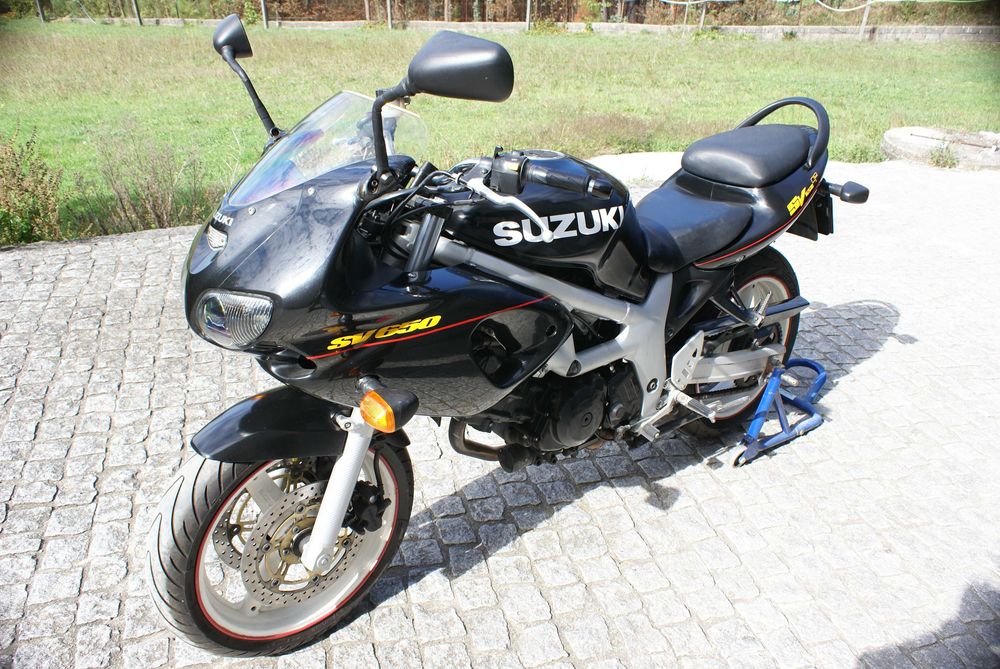 Suzuki SVS 650, moto esplêndida