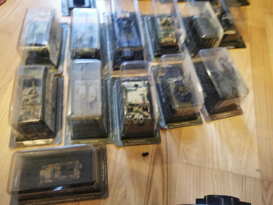 Zabawki samochody kolekcjonerskie