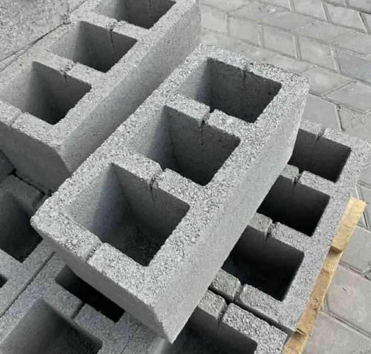 Блок  стіновий   Блоки для будівництва