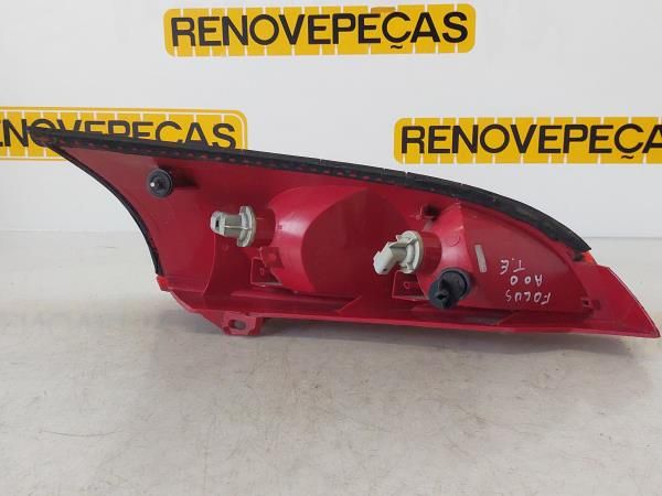 Farolim esquerdo FORD Focus I (DAW, DBW)