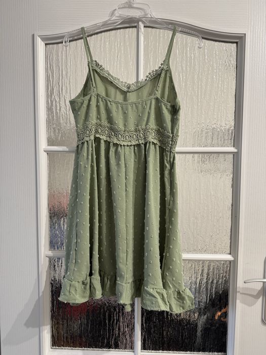 Letnia sukienka w stylu boho- pastelowa zieleń