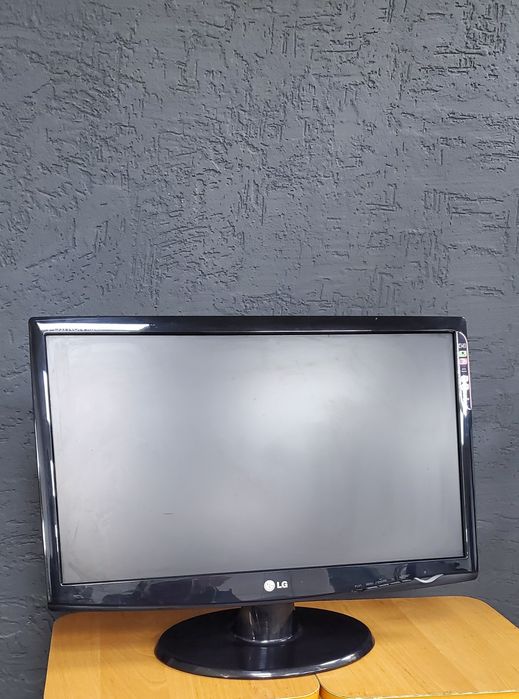 Монітор 21.5" LG Electronics W2243S-PF Glossy Black