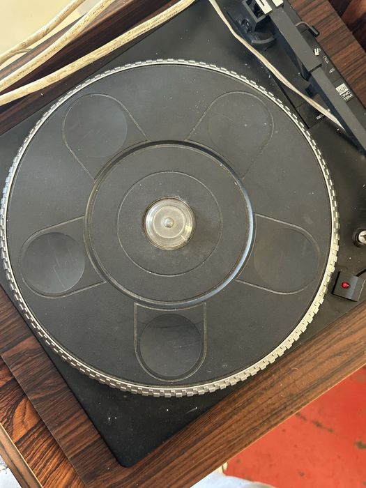 Conjunto de Som Vintage com Móvel de Madeira