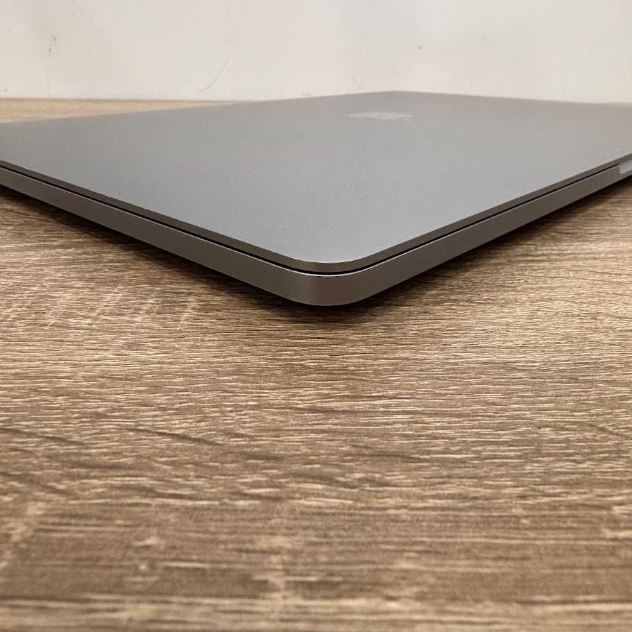 MacBook Pro 16" i9 / 16Gb DDR4 / SSD 1000Gb / Radeon 5500m (код:M0679)