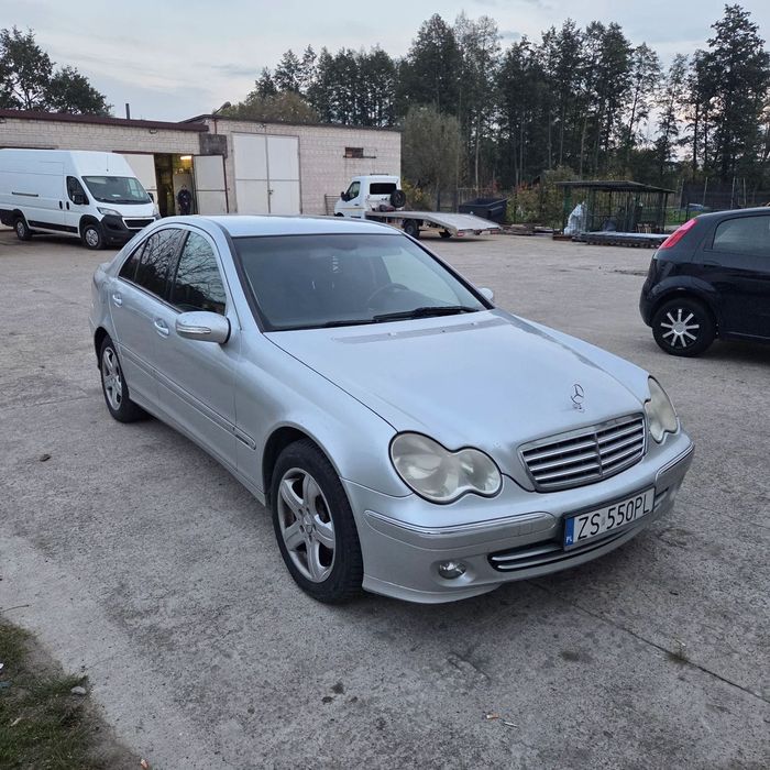 Mercedes-Benz Klasa C Mercedes C 220