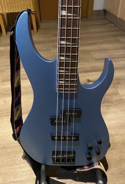 Ibanez RGB-300 bass Indonesia бас гітара