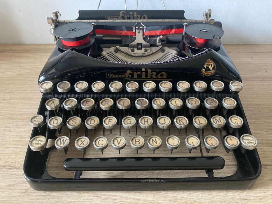 Máquina de escrever  *** Eryka 5