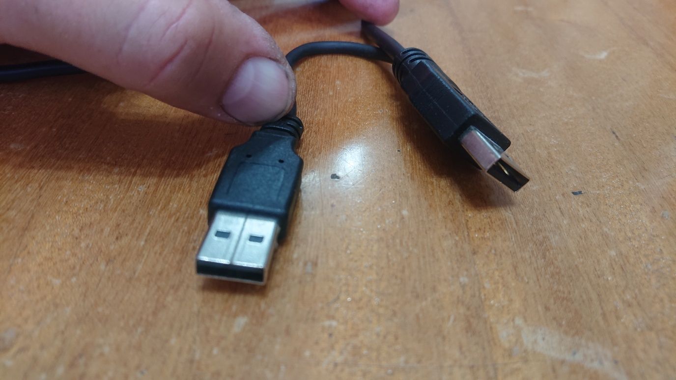 Продам шнур USB
Для подключения например внешнего жесткого диска. 
Шну