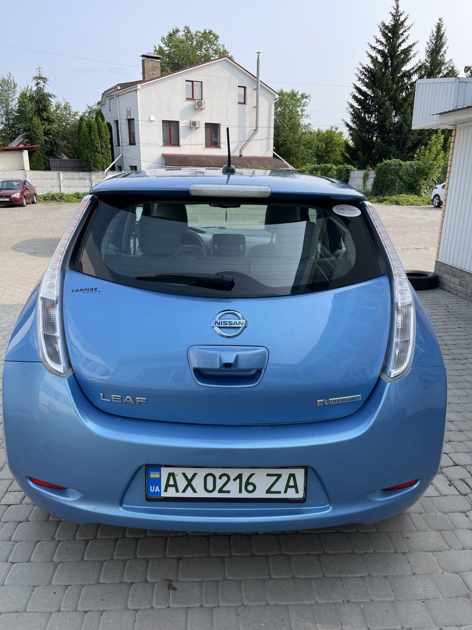Продам Nissan Leaf