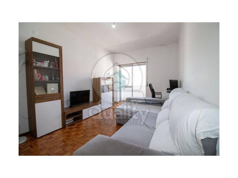 Apartamento T2 em Baixa da Serra