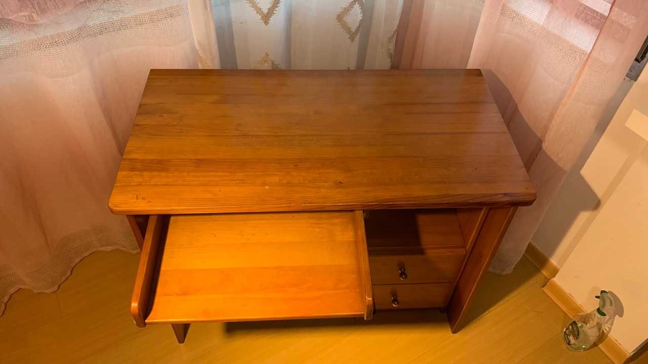 Secretaria em madeira pinho