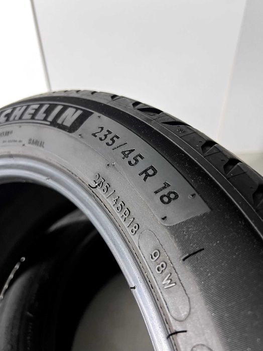 Pneus Michelin Primacy 4 - 235/45/18 - Muito Bons