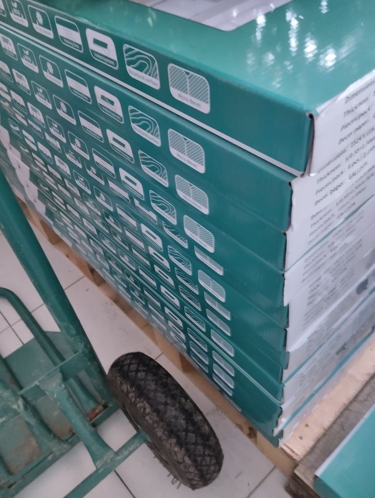 Pavimento vinílico de 6,5mm espessurara com base isolante