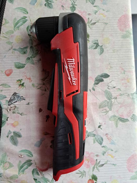 Wiertarko wkrętak kątowy Milwaukee M12