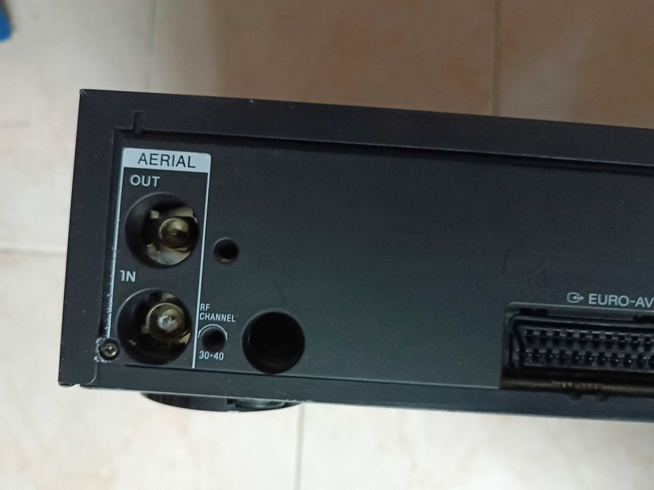 Gravador vídeo VHS Sony modelo SLV 335