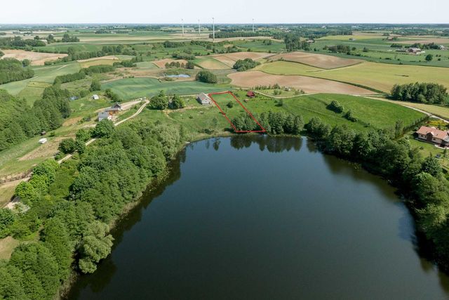 Działka 2232m2 nad jeziorem z linią brzegową i pięknym widokiem