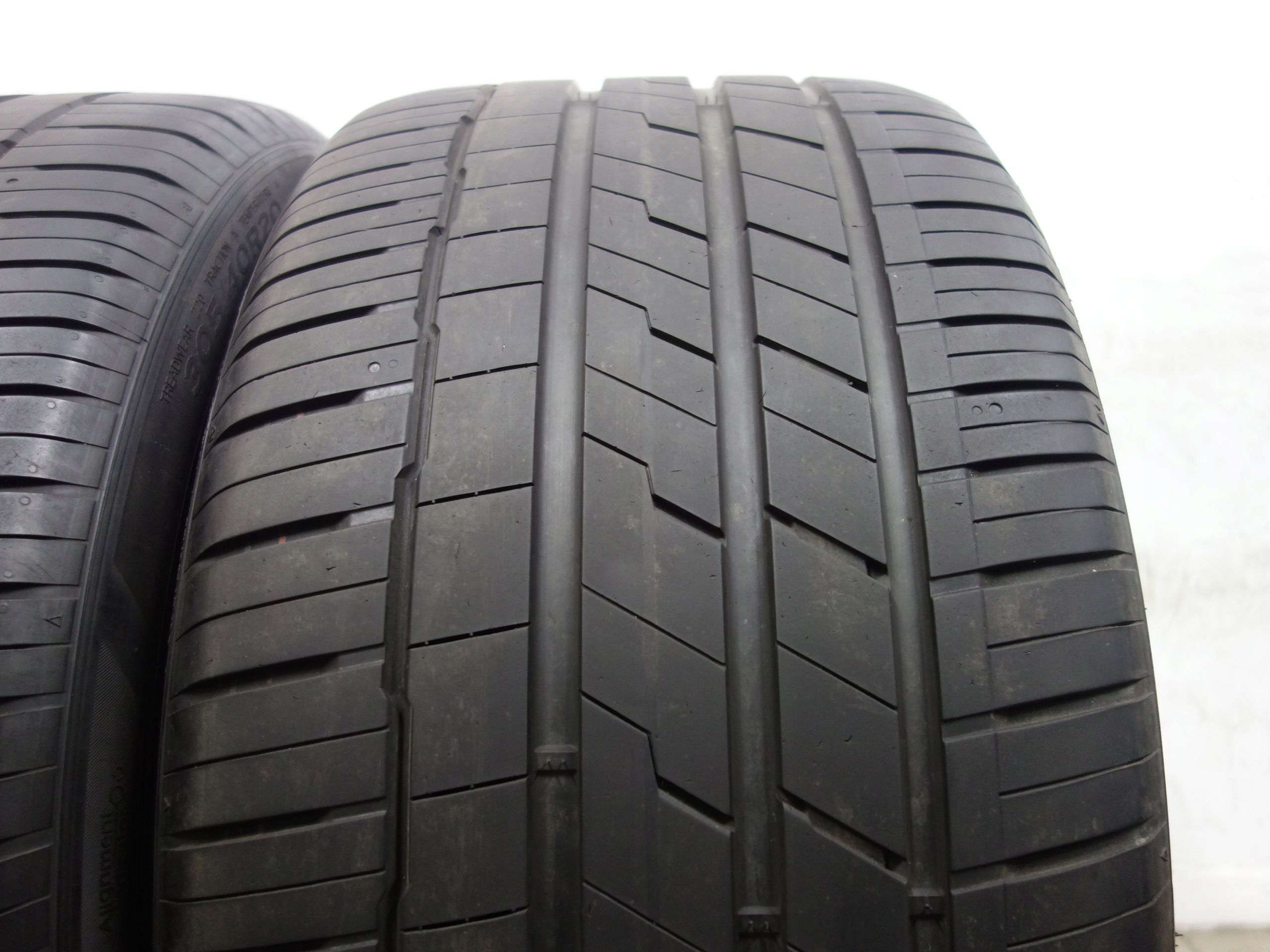 305/40R20 Opony Letnie Hankook Ventus Evo suv3 Runflat 2x6,5mm 2021