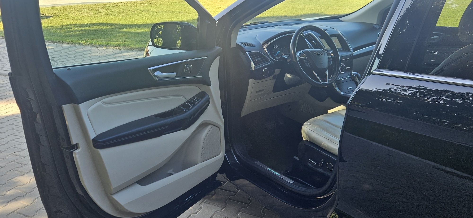 Ford Edge Titanium