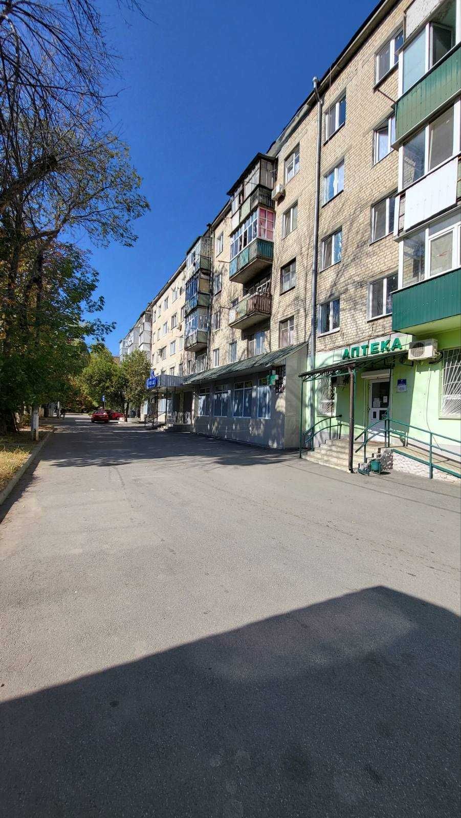 3- х ком. квартира Чугуев,  Авиатор