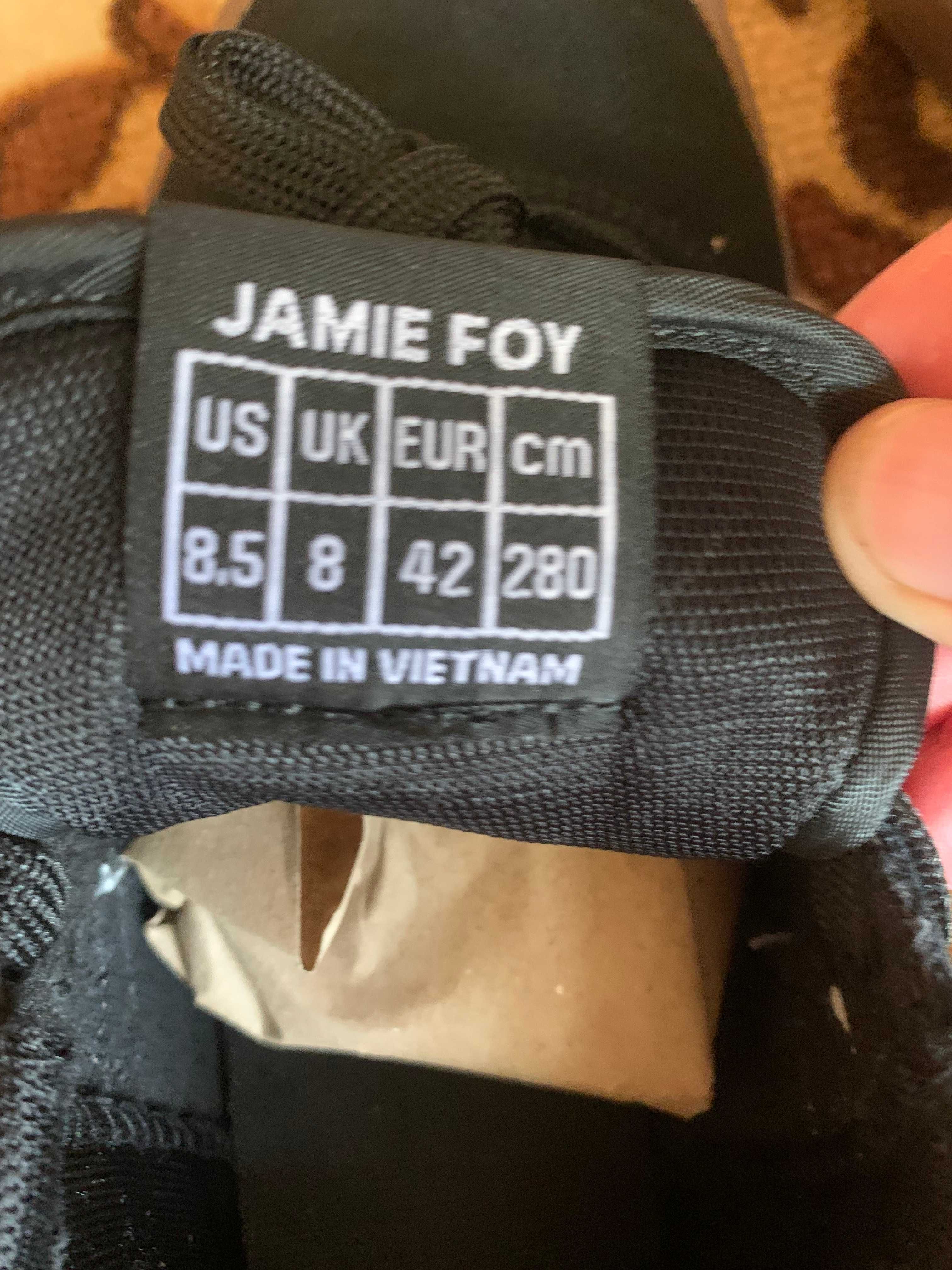 Продам нові кросівки NEW BALANCE (made in VIETNAM), розмір 41 (27 см)