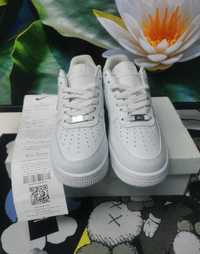 Nike Air Force 1 Low '07 White  Unisex  EU 37.5