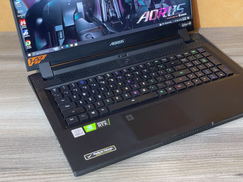 ТОП!Ігровий Gigabyte Aorus 17.3 300HZ(Core i7/RTX3080/32GB D4/512SSD)