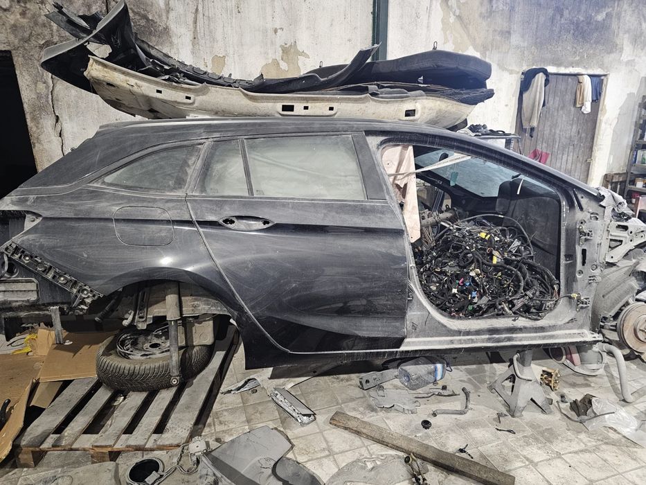 Opel Astra K 2019 - para peças