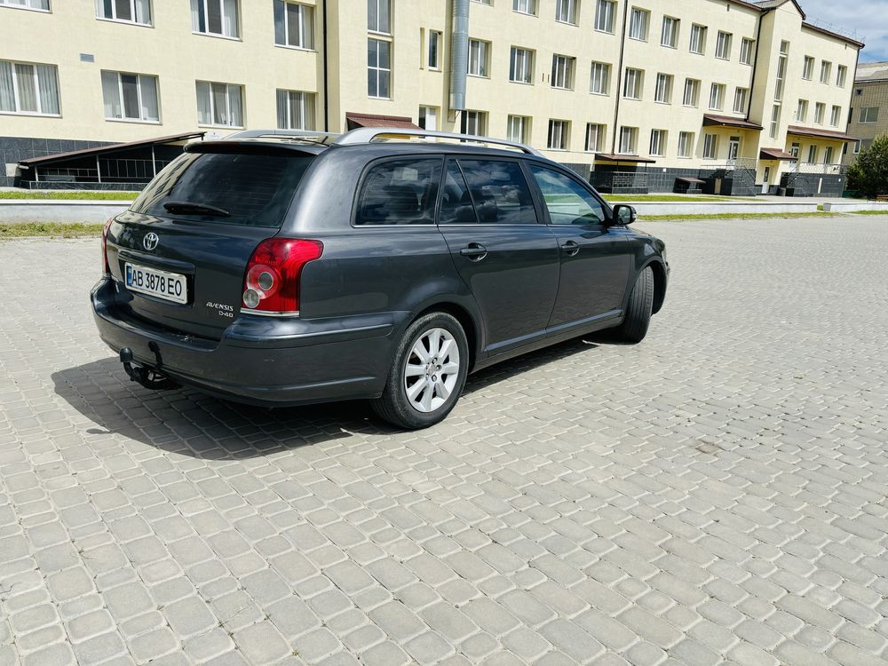 Продається Toyota Avensis