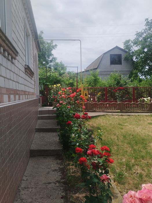 До вашої уваги гарний,якісно побудований будинок в с.Заозерне