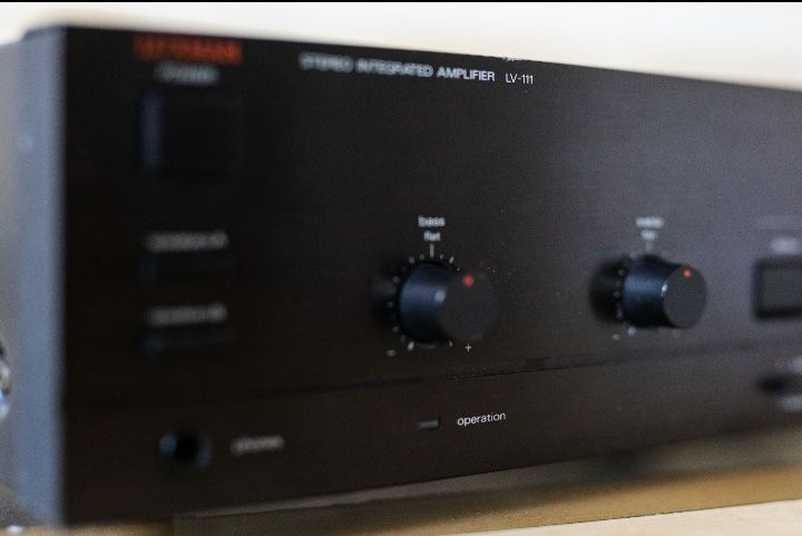 Wzmacniacz stereo zintegrowany