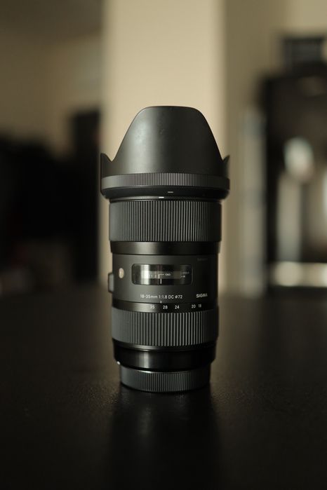 Canon 2000D + EF-S 18-55mm + Sigma Art 18-35mm – zestaw jak nowy