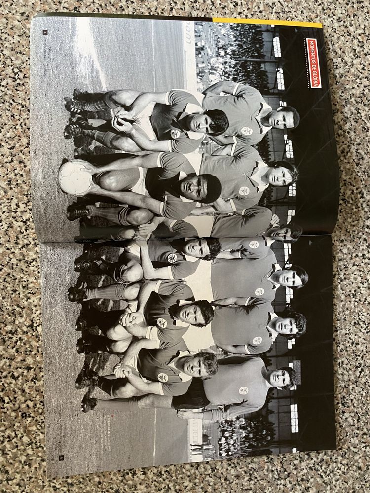 "Livro Oficial do Benfica 2012/2013 - Coleção e Paixão"