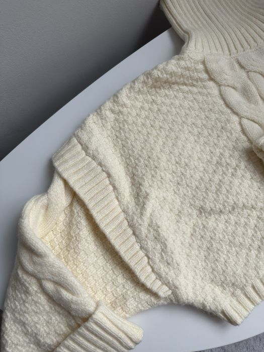 Вкорочений светр крупної вʼязки