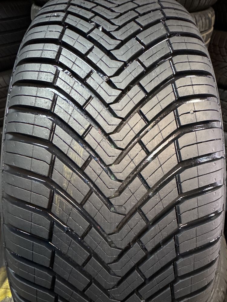 Шины б.у Demo 225 50 R17 Continental AllSeasonContact XL 98V 4 шт