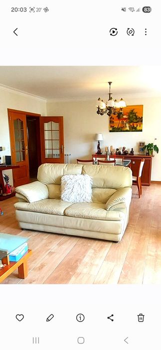 Sofá beje 2 lugares