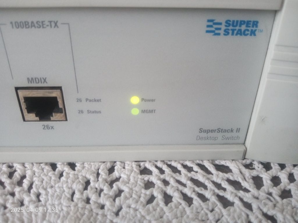 Switch/przełącznik sieciowy SUPER STACK II  3com 24-porty