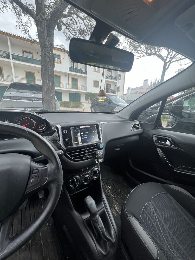 Peugeot 208 1.6 HDi