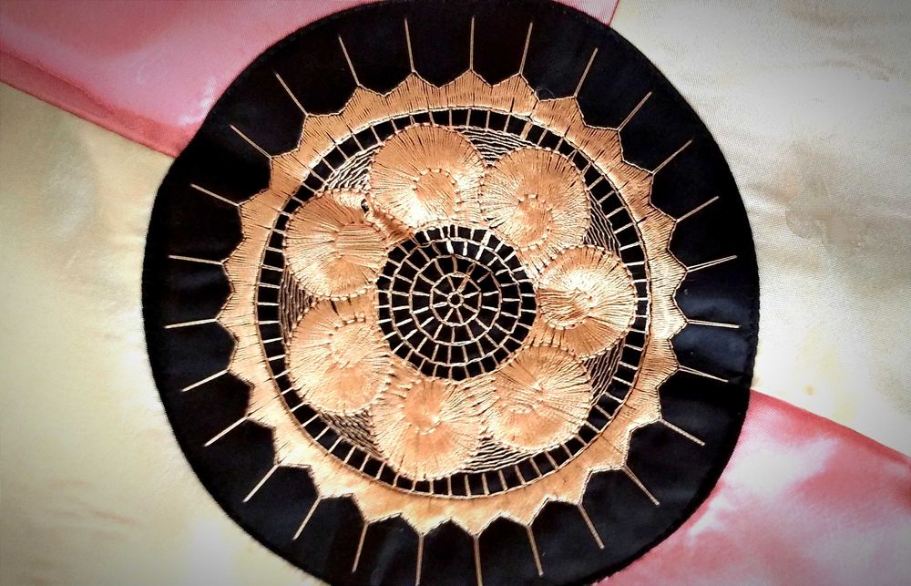 Нарядные наволочки на диванные подушки