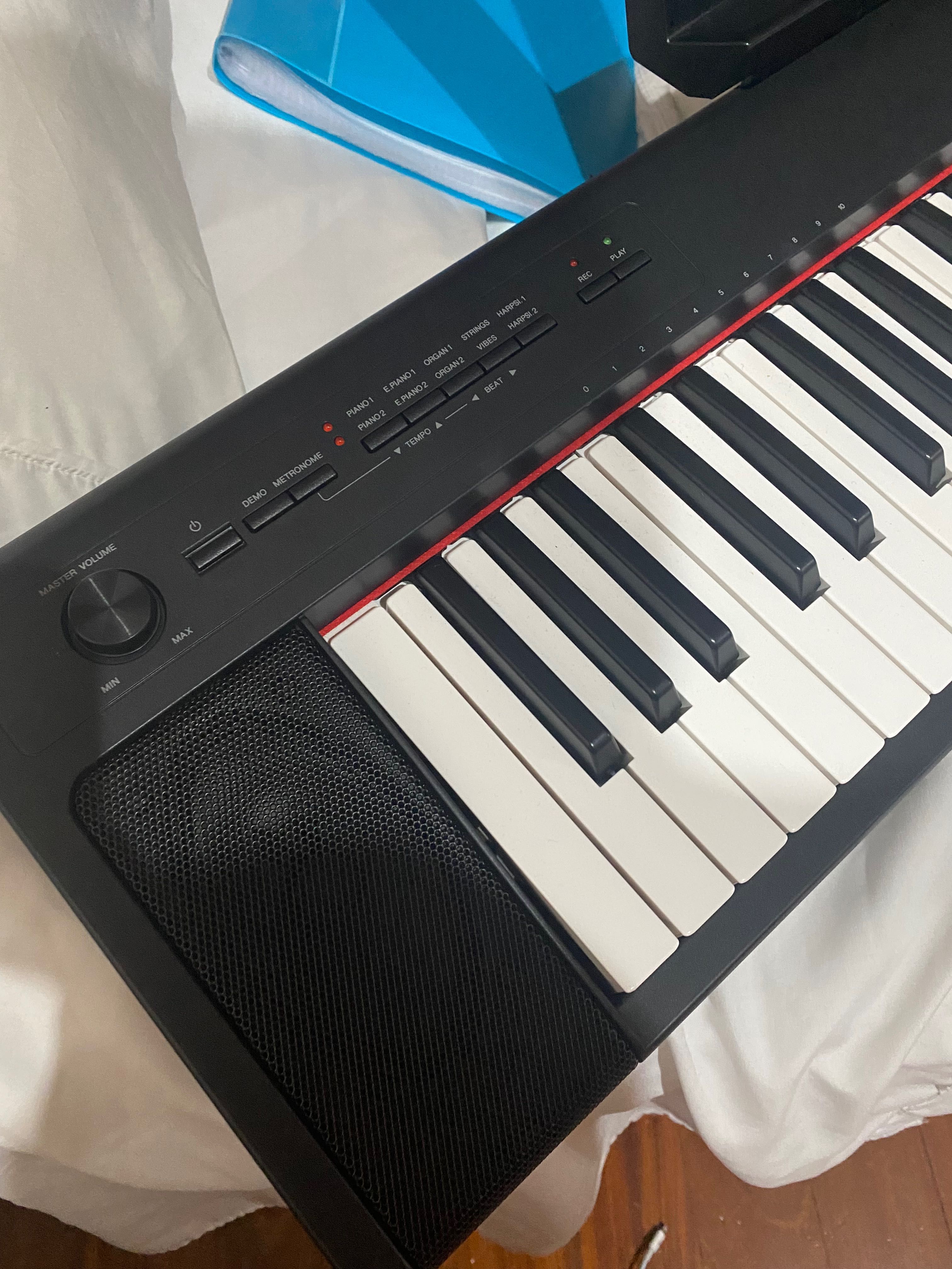 Piano Yamanha np-32