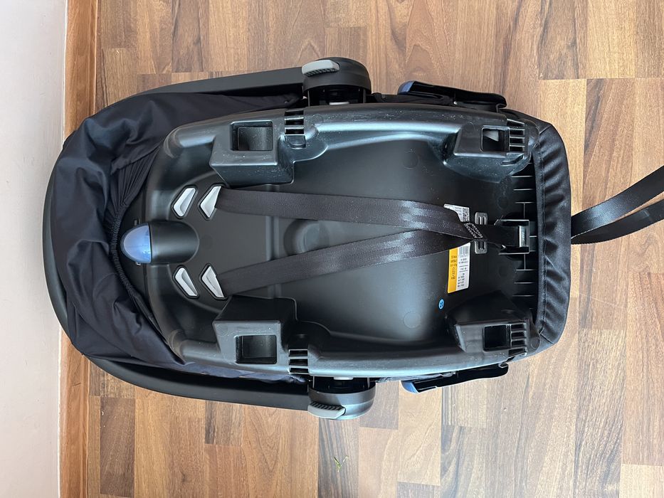 Автокрісло/ люлька Махі-Cosi city